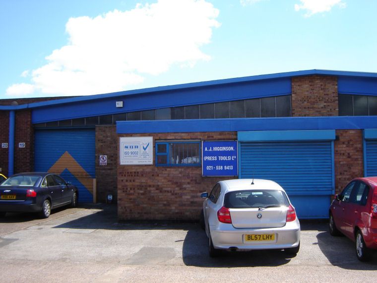commercial property - Units 24/25 Cornwall Road Industrial Estate Cornwall Road Smethwick, West Midlands B66 2JS