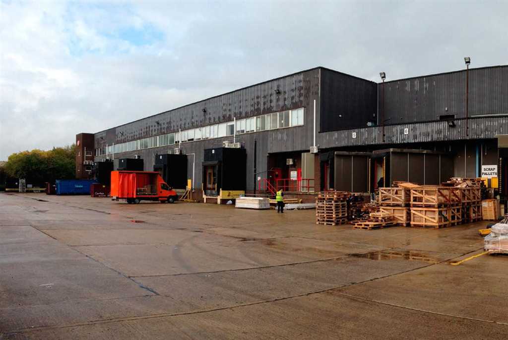 Industrial Unit To Let in Milton Keynes, MK15 8HB (00008552)