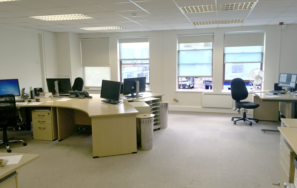 Office To Let in Egham, TW20 9DP (00009359q)