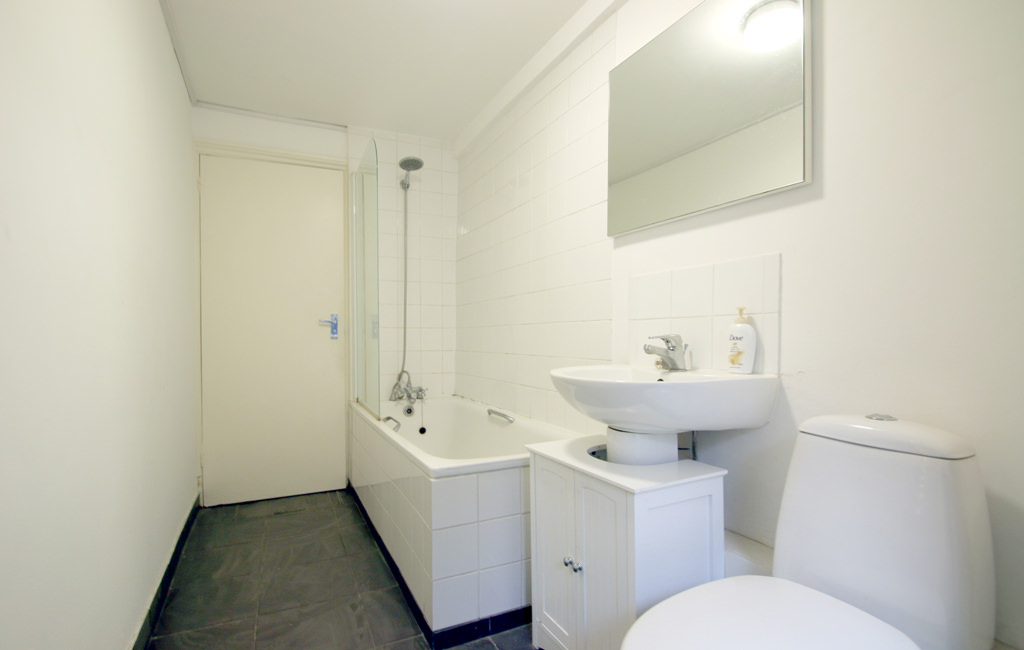 Flat To Rent at 57 Amwell Street, Islington, EC1R 1UR (00007401)