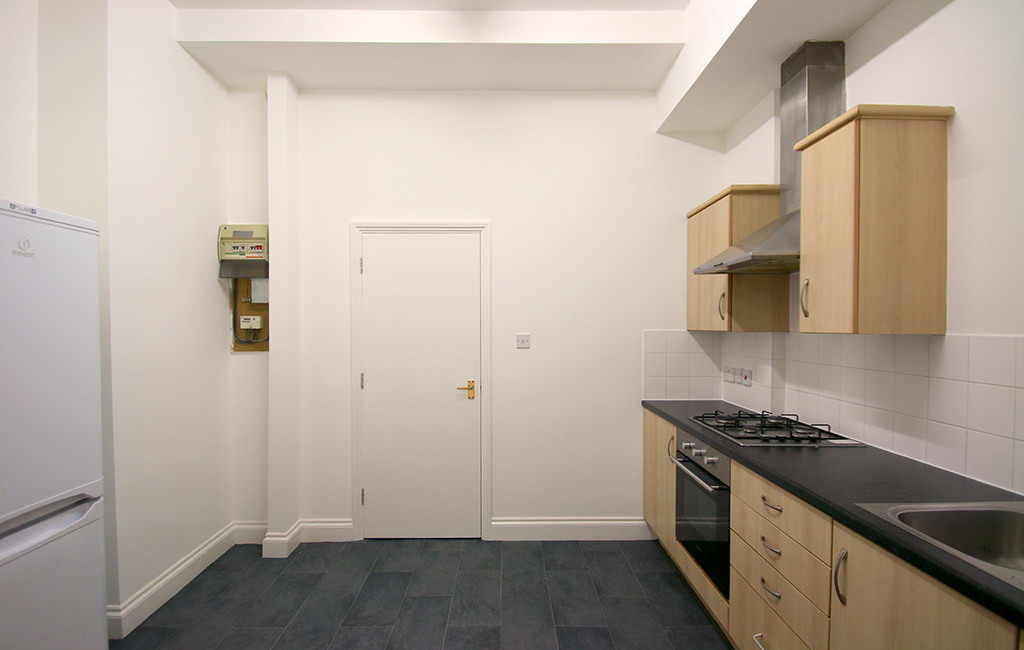 Flat To Rent at 147 Clarence Road, Hackney, E5 8EE (00000408)