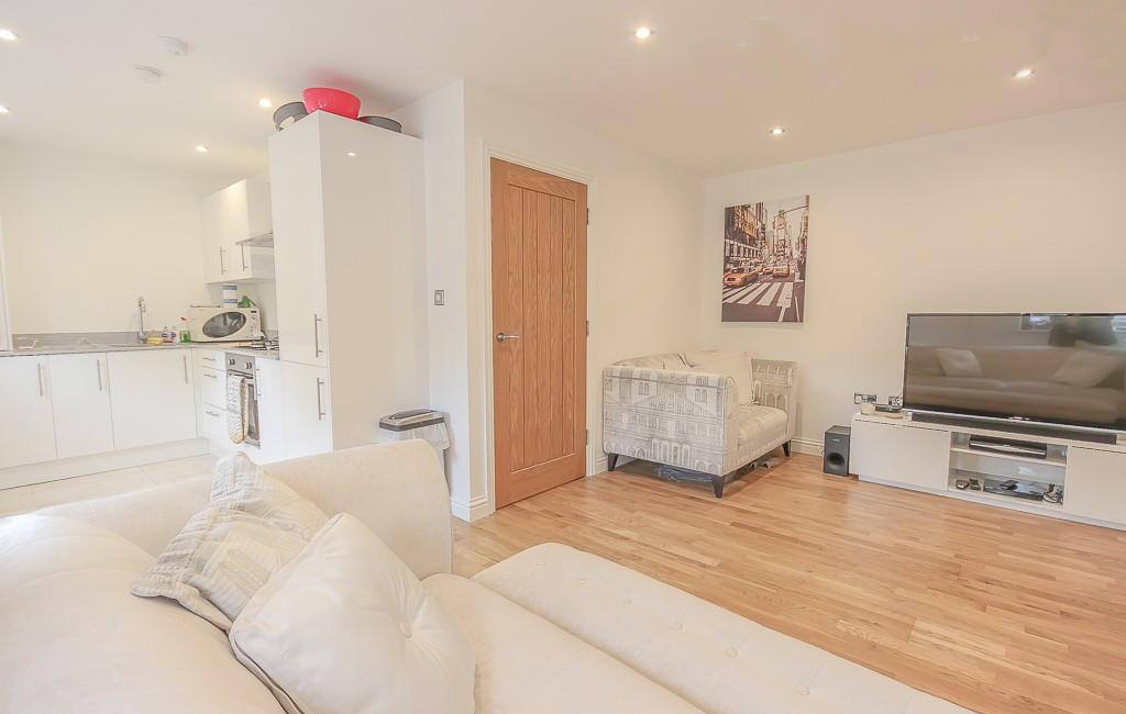 Flat To Rent at Tafel Court (1), Ware Road, SG13 7HJ (00009673)