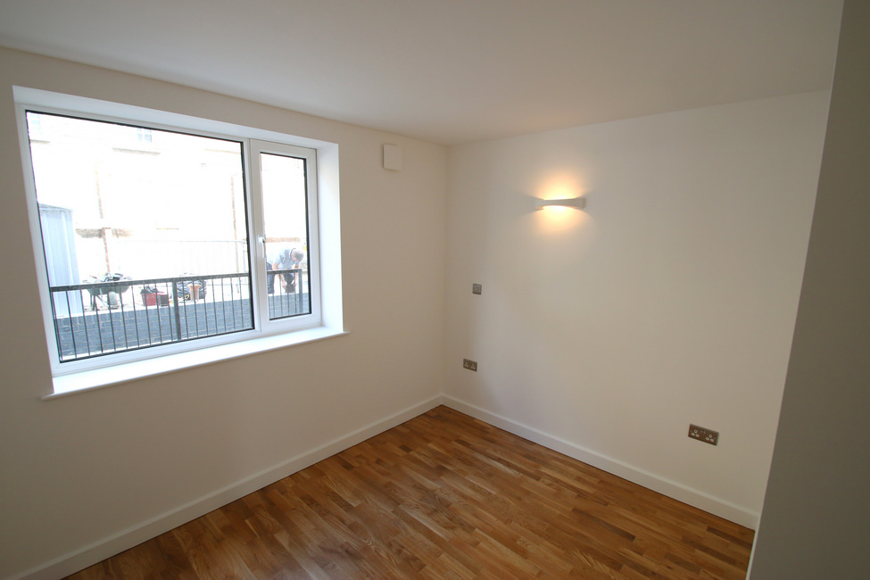 Flat To Rent at 27 Grimsby Street, Shoreditch, E2 6ES (00009024)