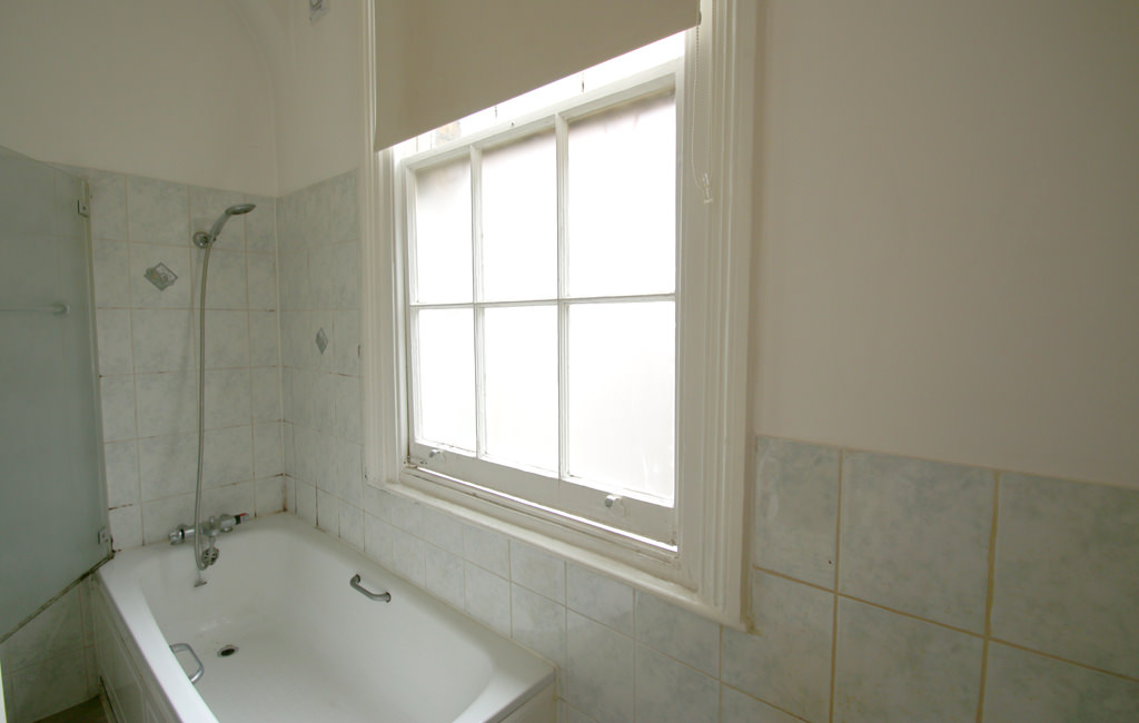 Studio Flat To Rent at 96 Grays Inn Road, Holborn, WC1X 8AJ (00004268)